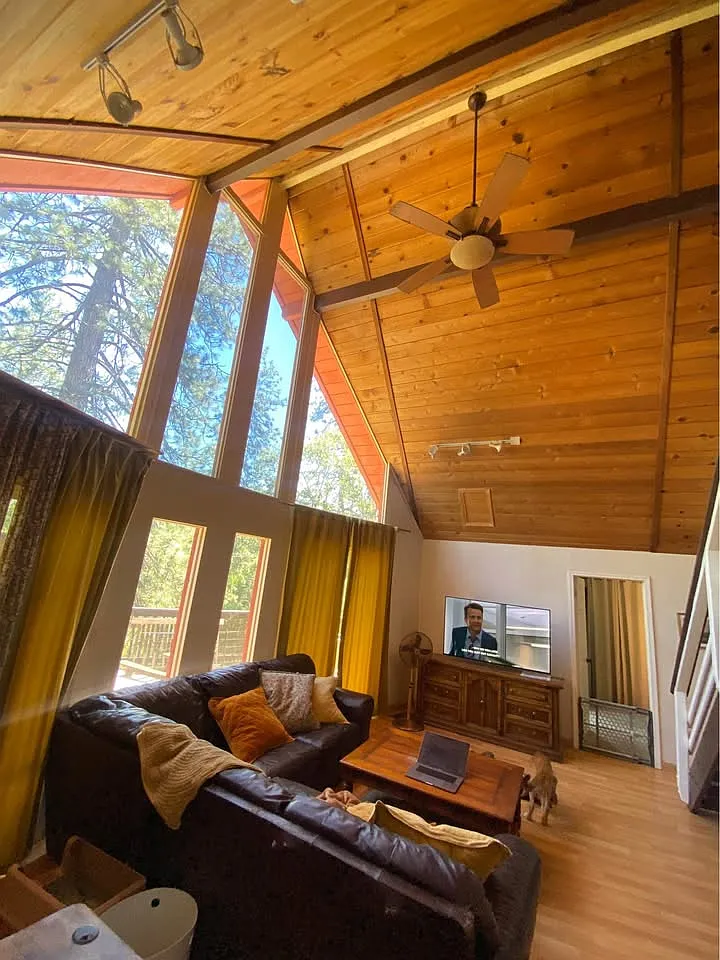 2 bed, 1.5 bath, 1100 sqft, $1,750 — Photo 2