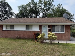 13351 Albany St, Oak Park, MI 48237
