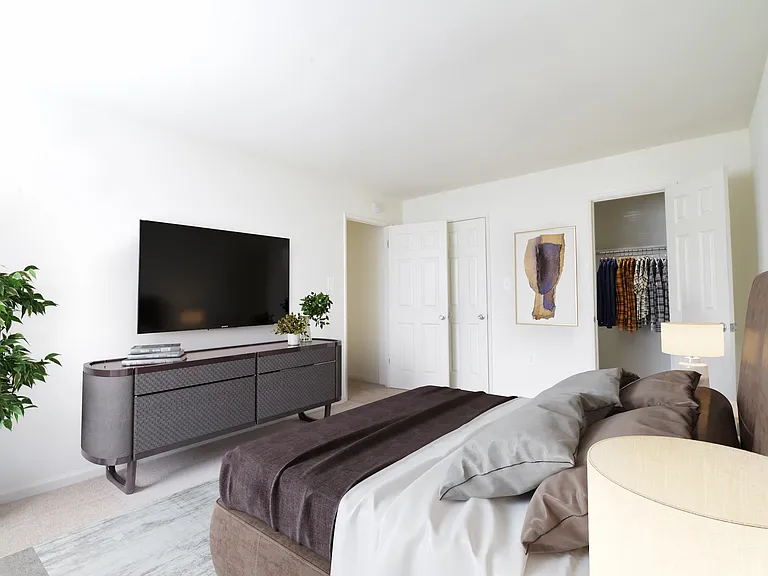 Bedroom with En Suite Bath