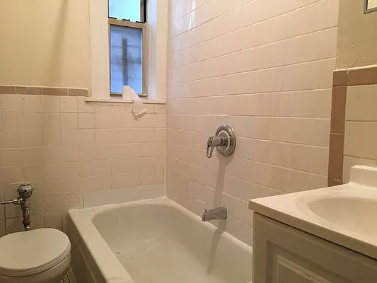 Rented by Nooklyn NYC LLC | media 9