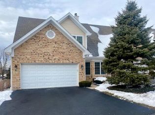 190 Red Top Dr, Libertyville, IL