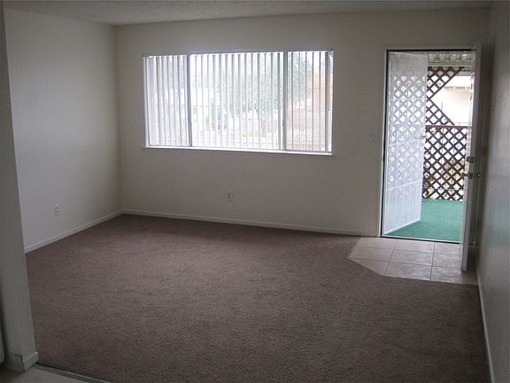 4th image of 554 S Sierra Vista Ave APT 101