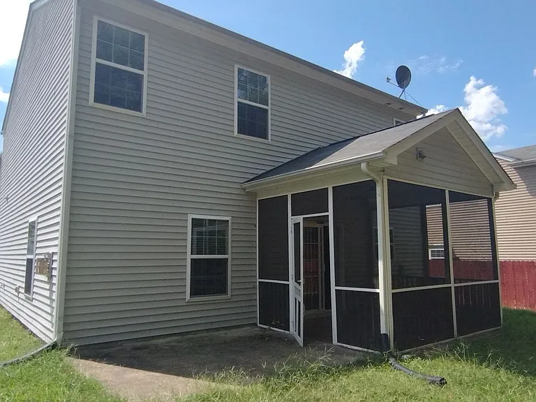 3114 Genlee Dr — Photo 2