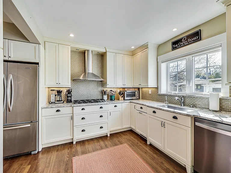 5130 Bradley Blvd — Photo 7