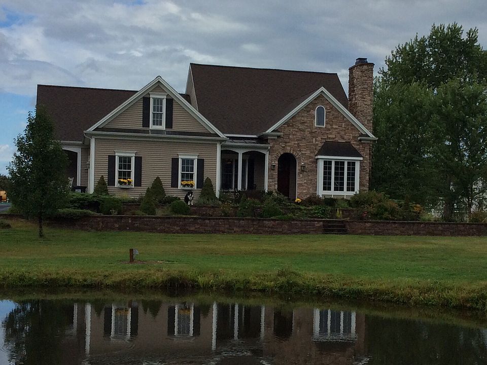 1st image of 1 Skipperhill Ln