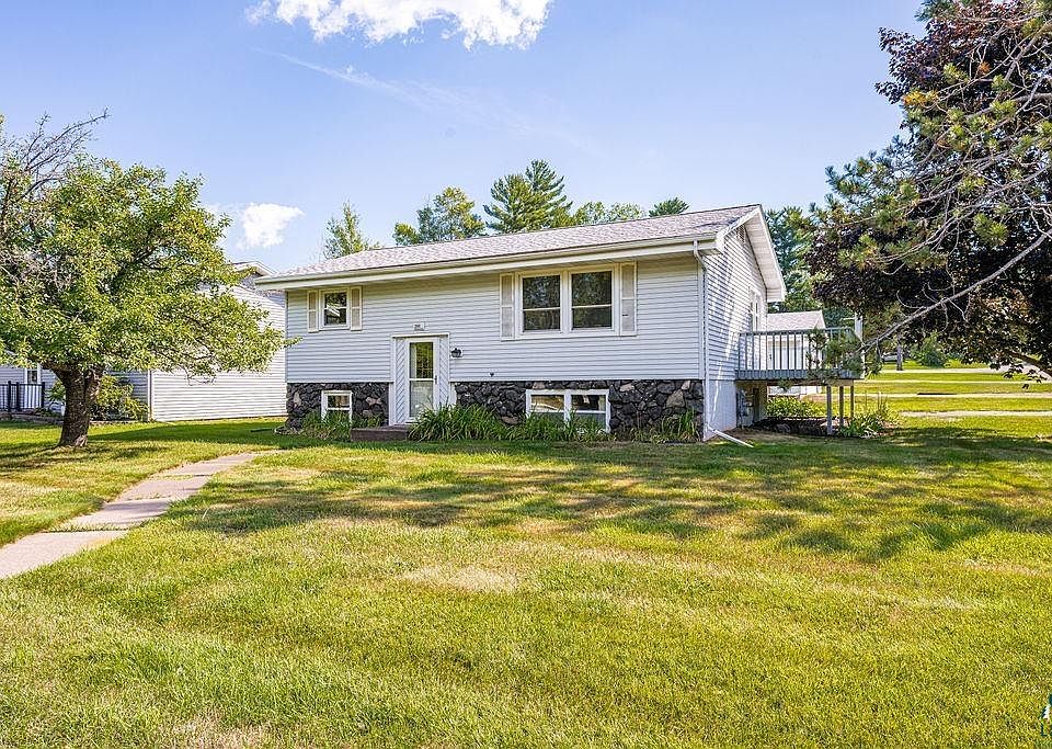 1st image of 2802 Triggs Ave