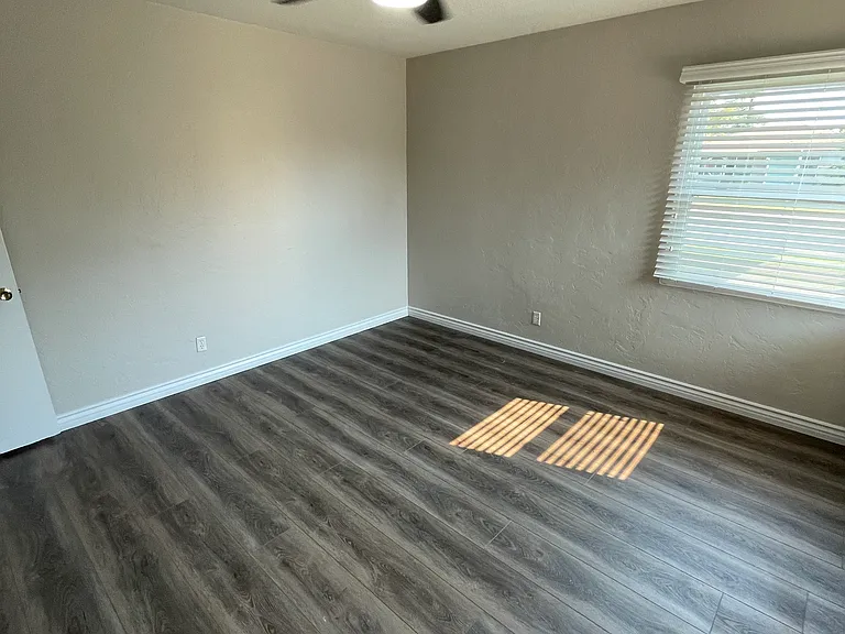 914 W Vassar Ave — Photo 10