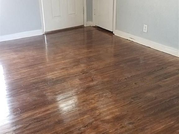 5th image of 4322 Featherston Ave