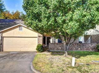 1621 Willow Ln, Euless, TX 76039