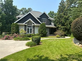 805 Elmtree Ln, Seneca, SC 29672