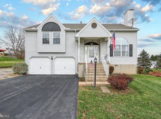 52 Maidstone Ave, Felton, PA 17322