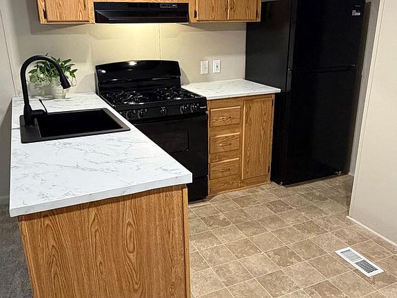 2nd image of 126 Mockingbird Ln