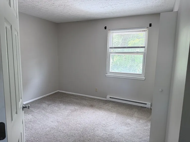 1217 Main St — Photo 9