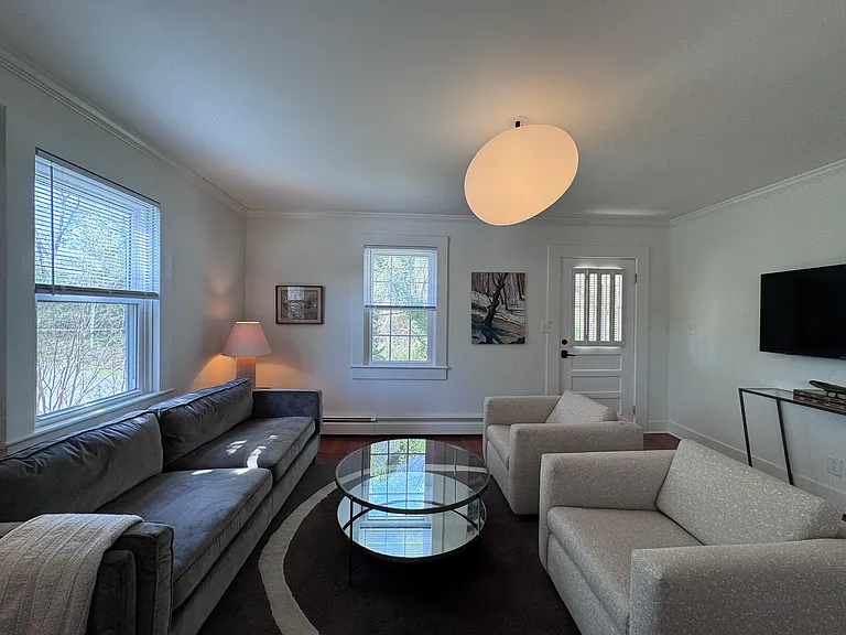 210 Warren St — Photo 1