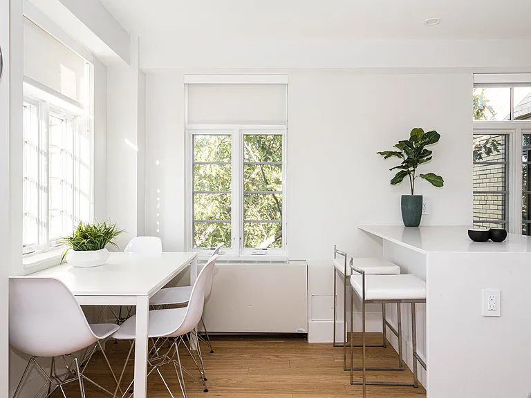quaint dining area overlooking Rock Creek Park