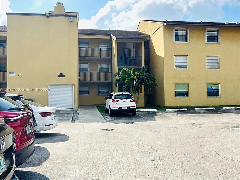 15470 SW 82nd Ln #316 — Photo 1