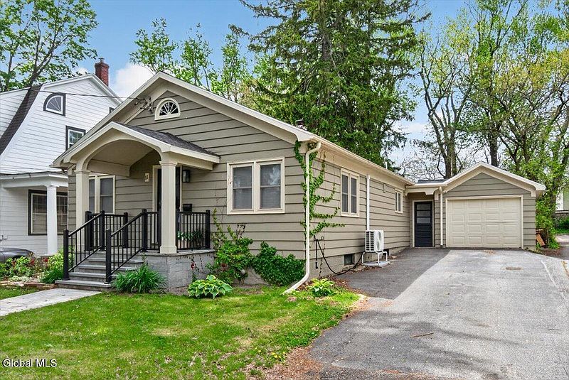 2nd image of 11 Norwood Avenue