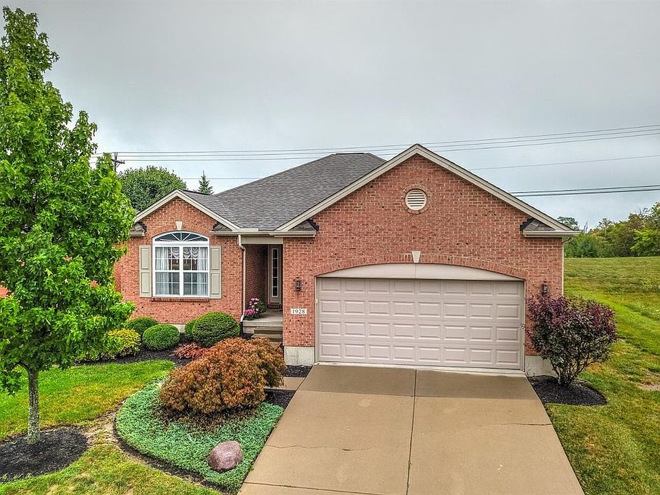 1st image of 1928 Redbud Dr