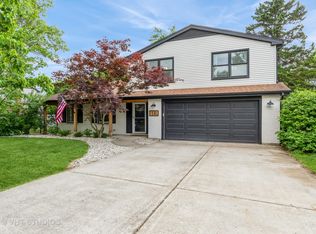 1581 Chippewa Dr, Naperville, IL