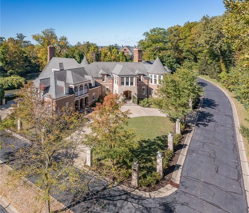 352 Bingham Ct, Bratenahl, OH 44108 Zillow