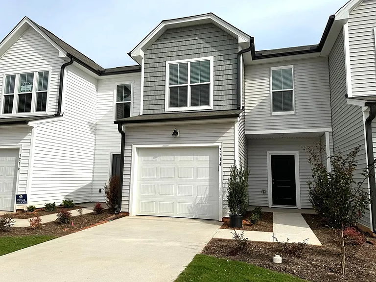 3714 Feltham Ln — Photo 29