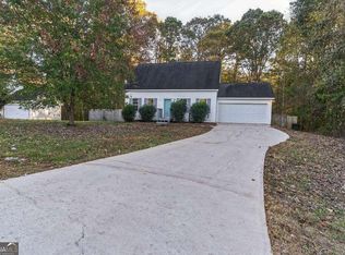 2070 Primrose Ln, Loganville, GA 30052