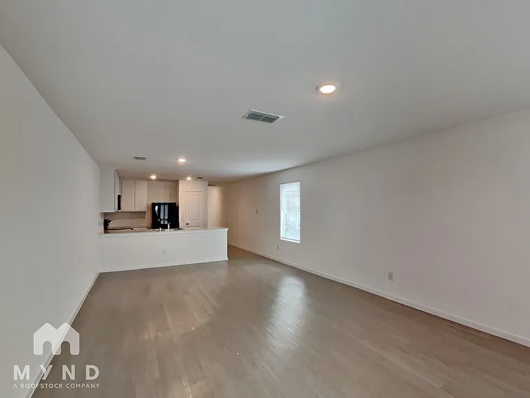 213 Poplar Pl — Photo 8