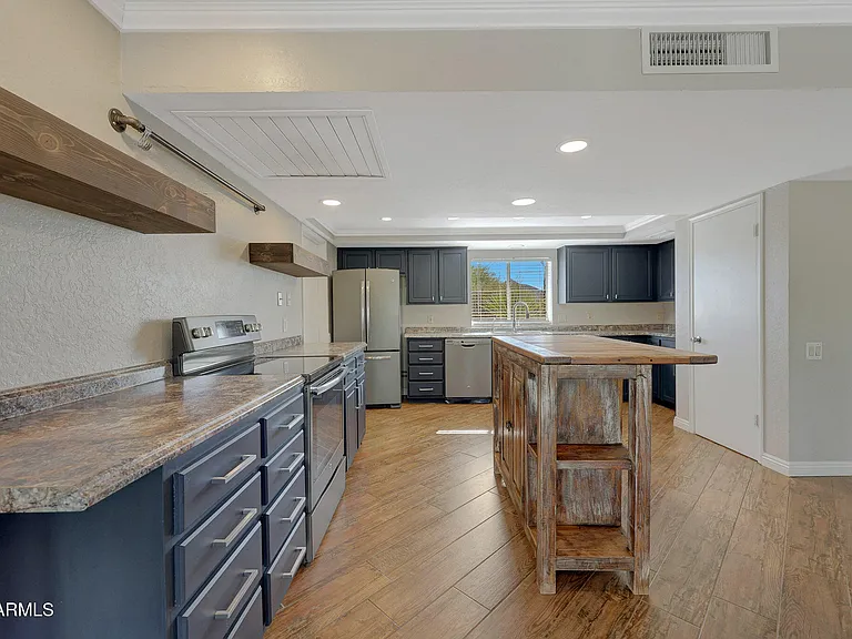 6914 E Highland Rd — Photo 10