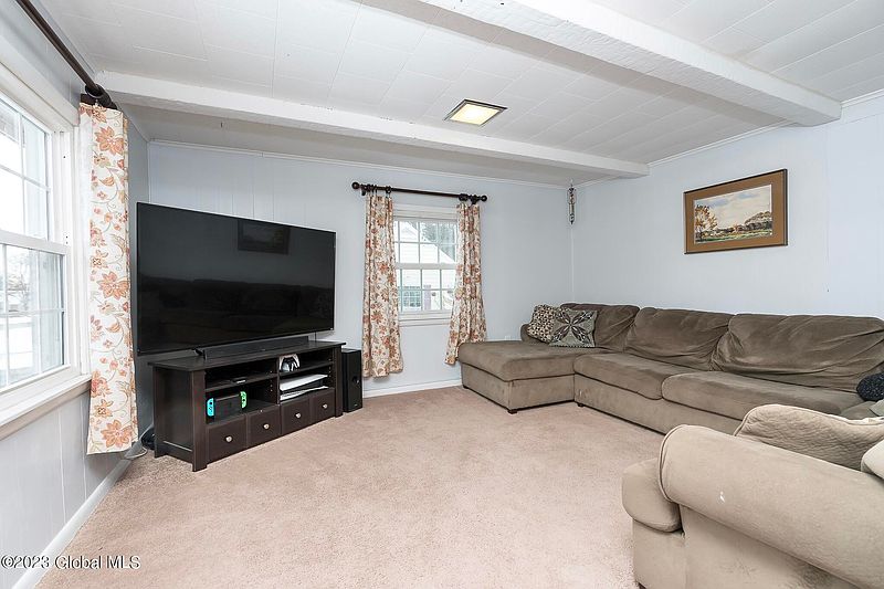 4th image of 9 Eberle Road
