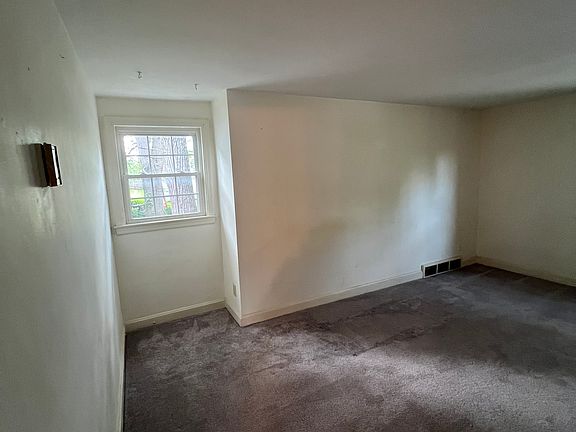 4th image of 1241 Schiller Ave APT 2