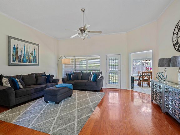 3rd image of 1160 Havenwood Dr