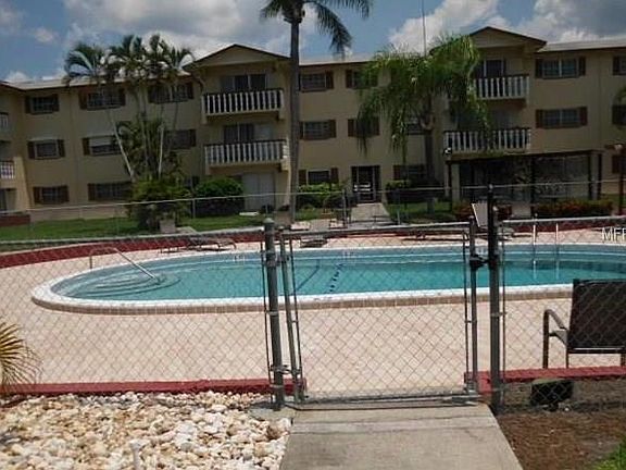 4th image of 3704 Broadway APT 205