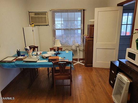 3rd image of 2623 S Orton Dr