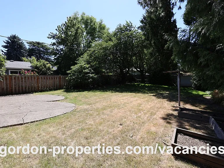 10851 SE Garrett Dr — Photo 31