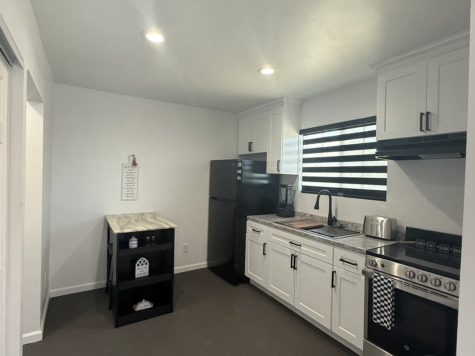 Studio, $2,950 — Photo 3