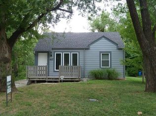 417 S 16th St, Manhattan, KS 66502