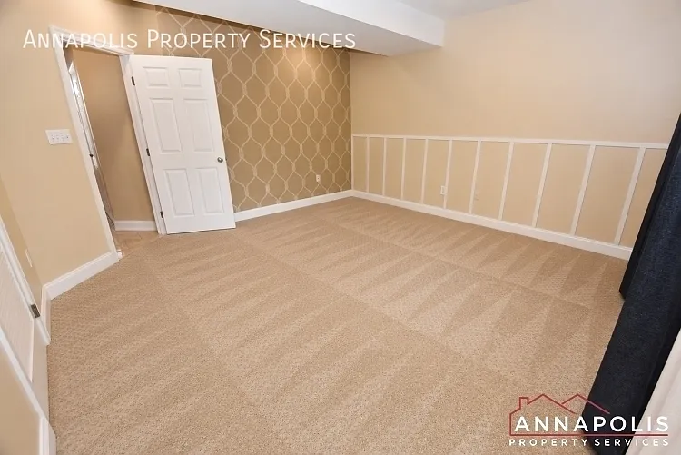 888 Stonehurst Ct — Photo 13