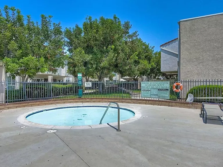 3591 Ruffin Rd — Photo 35