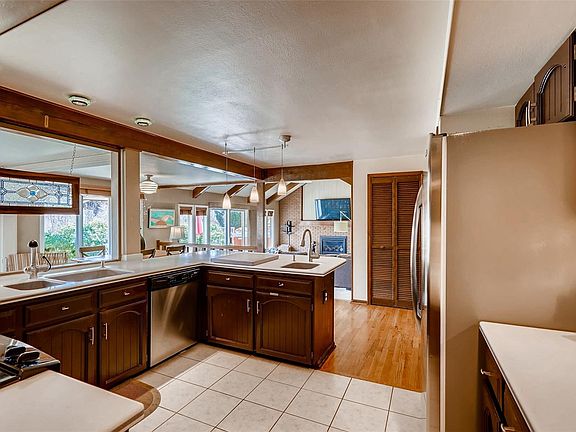 3rd image of 10321 Tennyson Ct