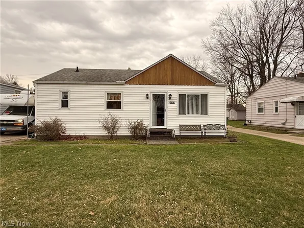 35288 Beach Park Ave, Eastlake, OH 44095