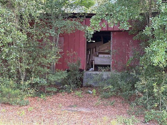 2nd image of 545 Flinns Rd