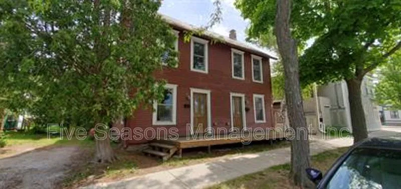 6 Pitkin St #6