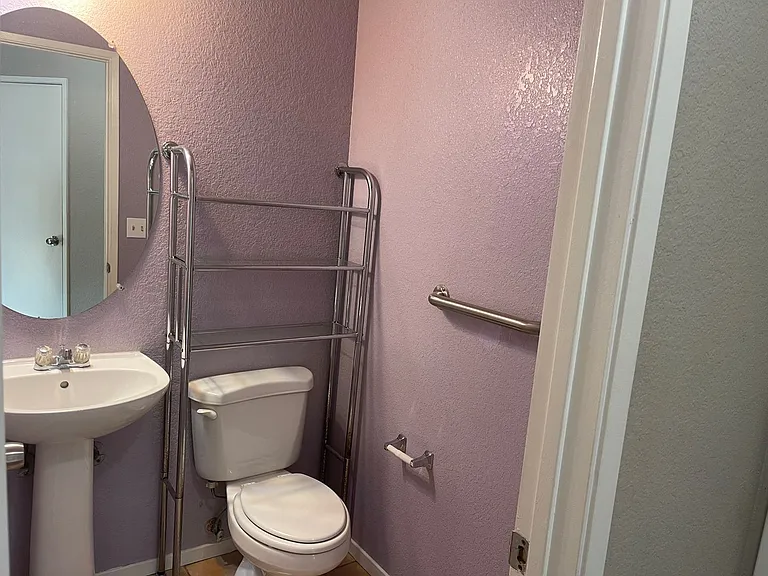2234 Prestwick St — Photo 33