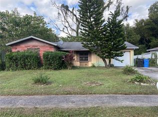 562 Robin Hill Cir, Brandon, FL 33510
