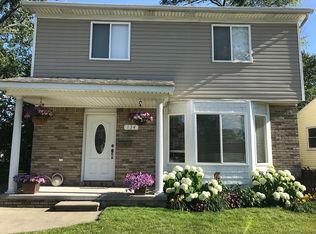 134 E Mahan Ave, Hazel Park, MI