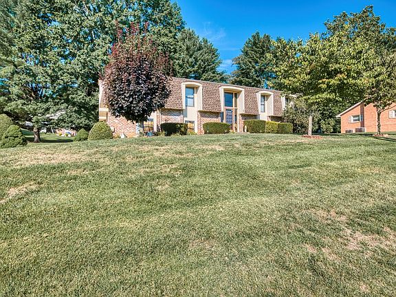 3rd image of 60 Lawndale Dr