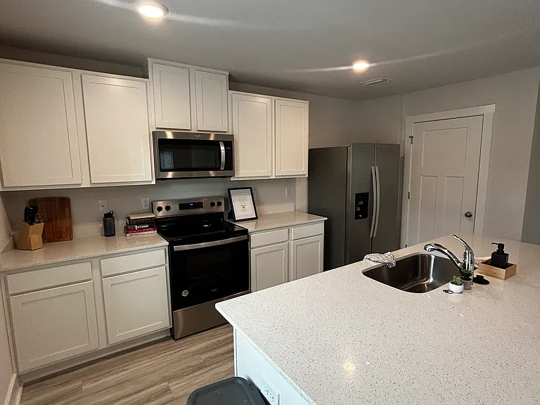 4919 Valor Ct — Photo 3