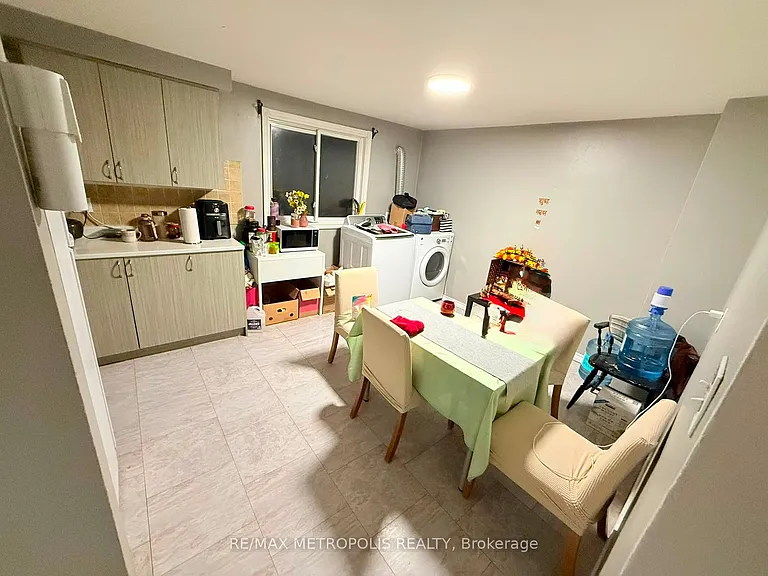 152 Woodside Ave #MAIN — Photo 3
