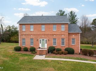 285 Chesterfield Dr, Kingsport, TN 37663