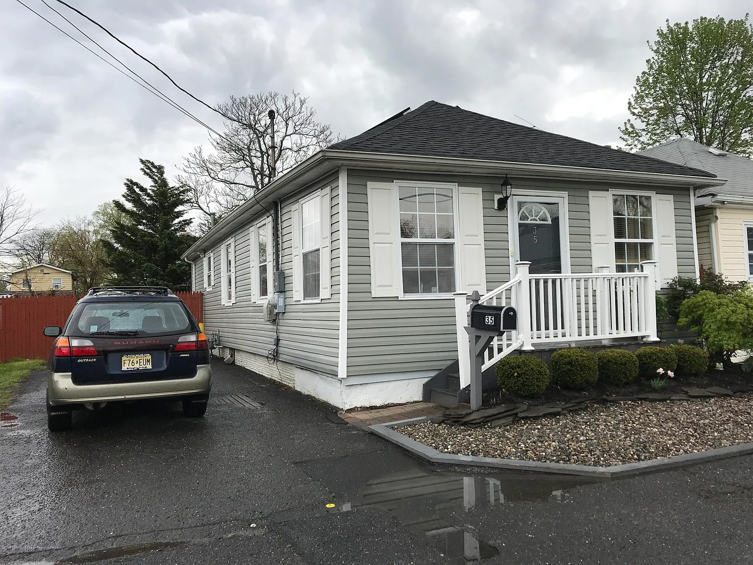 35 Moran Pl photo 1
